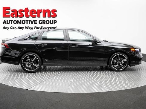 Used 2024 Honda Accord Sport image 4
