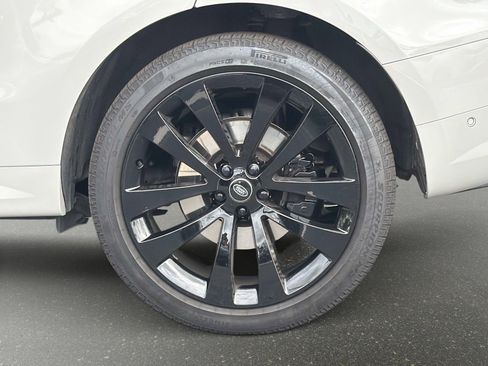 Used 2025 Land Rover Range Rover Sport Dynamic SE AWD/4WD image 14