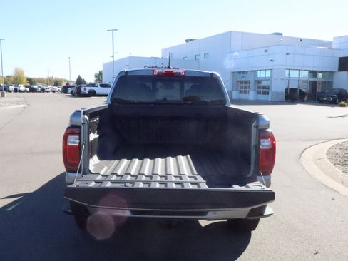 New 2026 GMC Canyon Elevation w/ Convenience Package image 16