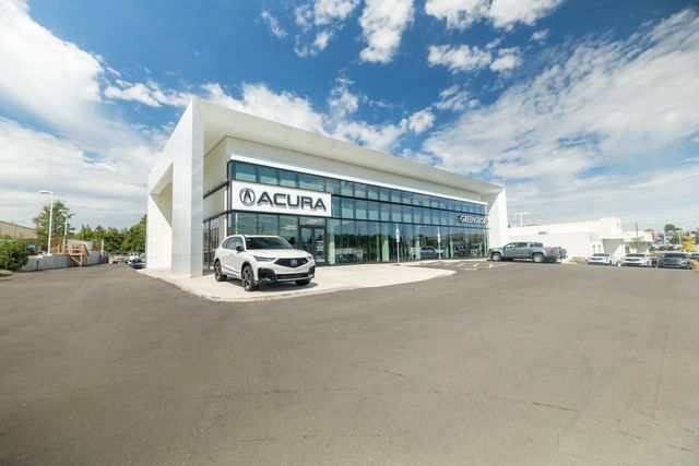 Used 2024 Volvo XC40 B5 Plus AWD/4WD image 43