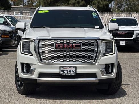 Used 2023 GMC Yukon XL Denali w/ Denali Reserve Package RWD image 2