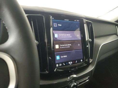 Certified 2025 Volvo XC60 B5 Core image 30