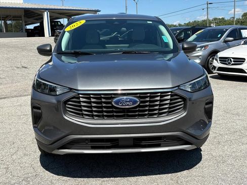 Used 2023 Ford Escape Active w/ Tech Pack #1 AWD/4WD image 2