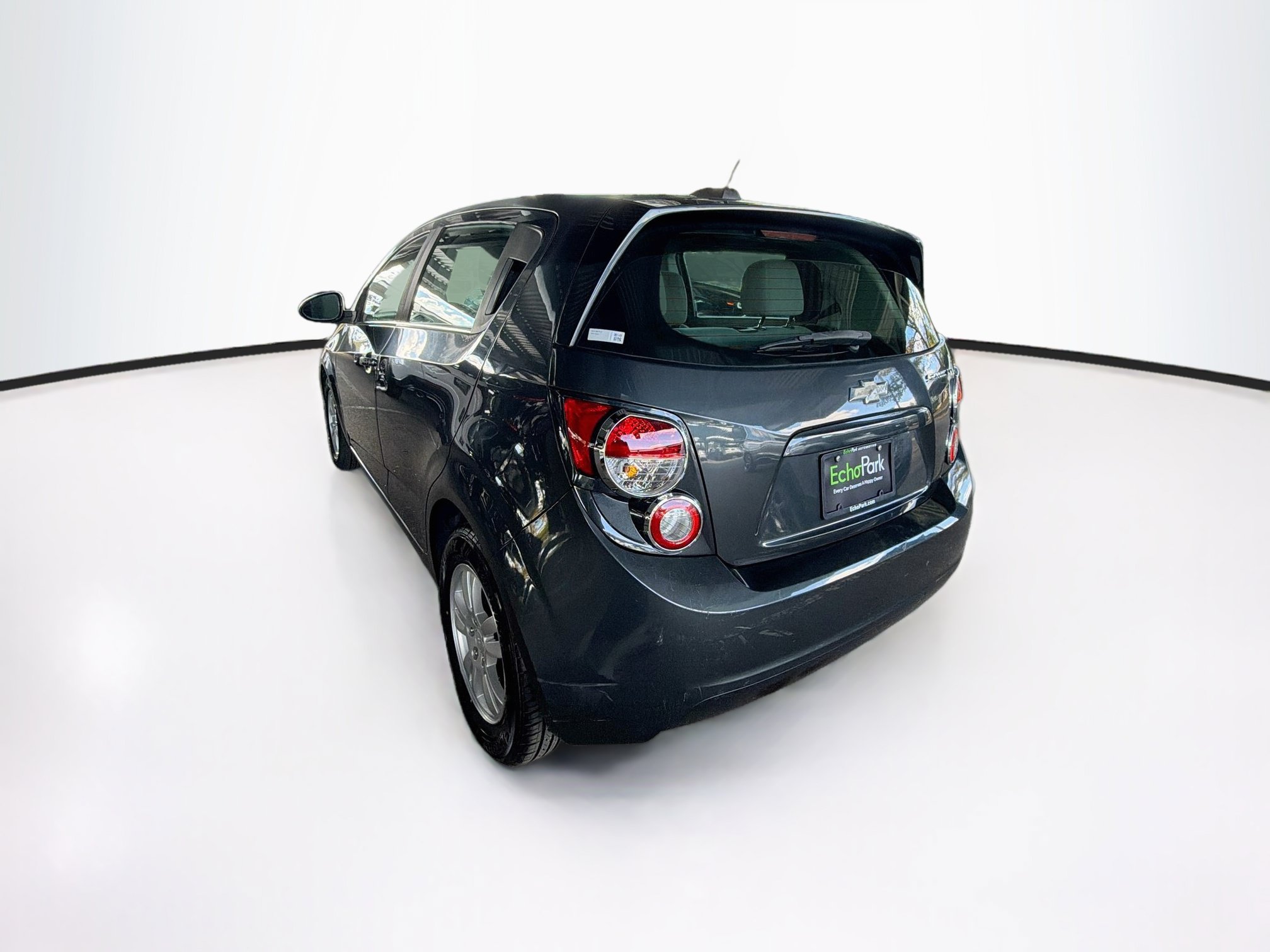 Used 2015 Chevrolet Sonic LT FWD image 5