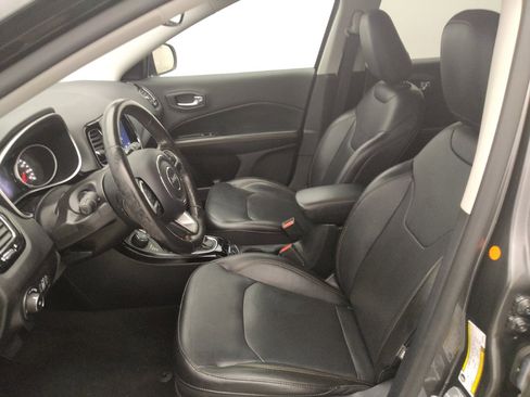 Used 2019 Jeep Compass Limited AWD/4WD image 17