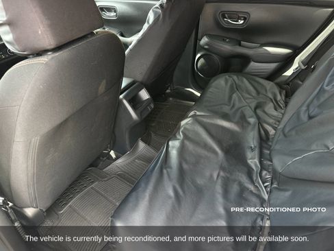 Used 2024 Honda HR-V Sport image 12