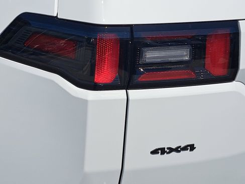 New 2026 Jeep Cherokee Laredo AWD/4WD image 30