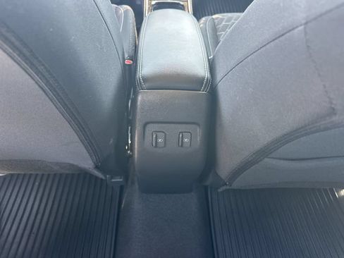 Used 2023 Nissan Kicks SV FWD image 13
