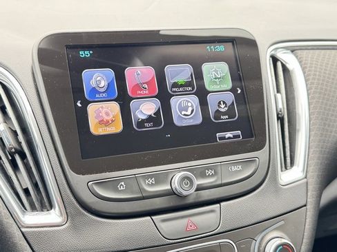 Used 2017 Chevrolet Malibu LT w/ Driver Confidence Package image 3