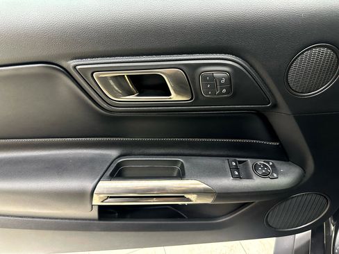 Used 2020 Ford Mustang Shelby GT500 w/ Technology Package image 16