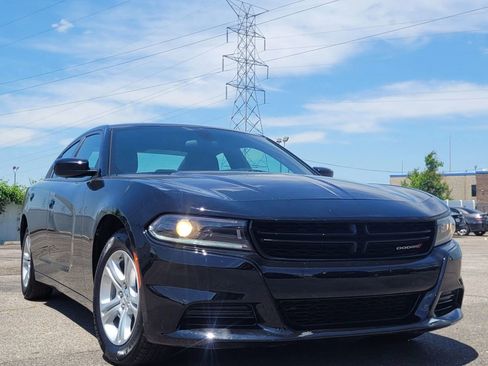 Used 2022 Dodge Charger SXT RWD image 6