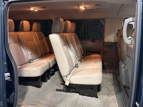 Used 2019 Nissan NV 3500 SL image 12