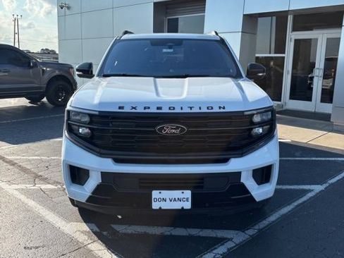 New 2025 Ford Expedition Platinum w/ Stealth Performance Package image 8