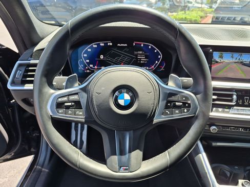 Used 2020 BMW 330i Sedan w/ M Sport Package RWD image 18