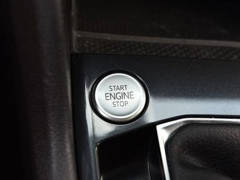 Certified 2023 Volkswagen Tiguan SE FWD image 16