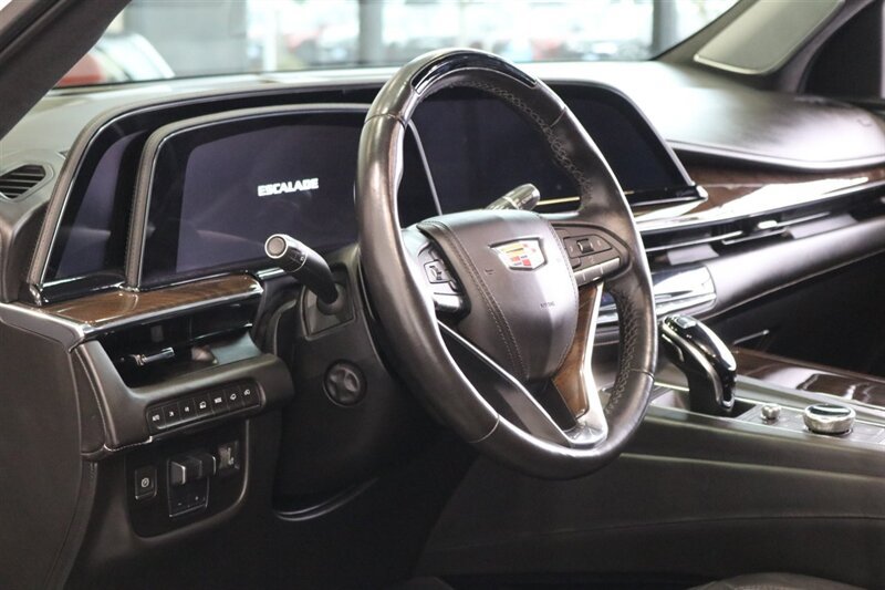 Used 2024 Cadillac Escalade Sport Platinum w/ LPO, ONYX Package AWD/4WD image 58