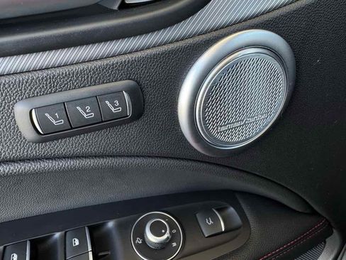 Used 2025 Alfa Romeo Stelvio Tributo Italiano w/ Driving Assist Package image 27