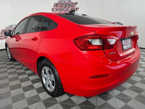 Used 2018 Chevrolet Cruze LS image 22