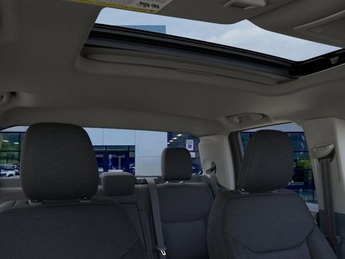 New 2025 Ford Maverick XLT w/ XLT Luxury Package image 12