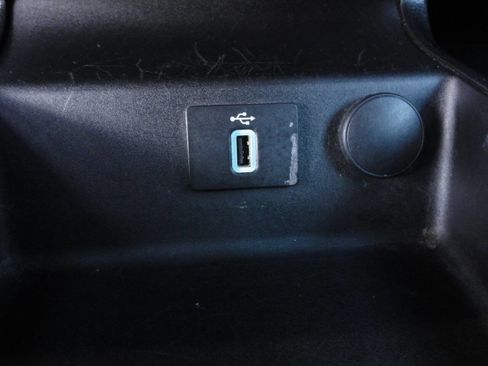 Used 2018 Ford Fusion SE w/ Equipment Group 201A image 24