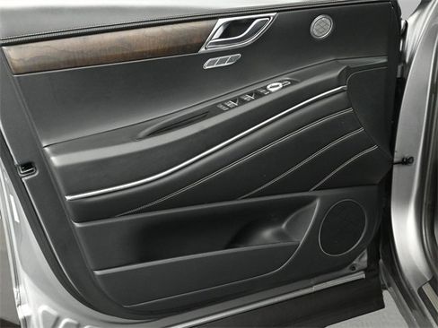 Used 2021 Genesis GV80 2.5T image 9