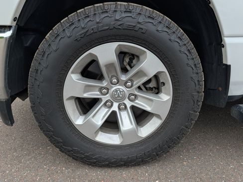 Used 2023 RAM 1500 Laramie AWD/4WD image 15