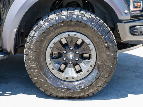 Used 2018 Ford F150 Raptor w/ Equipment Group 802A Luxury AWD/4WD image 9