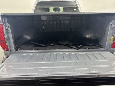 Used 2019 Toyota Tundra SR5 w/ SR5 Upgrade Package AWD/4WD image 33
