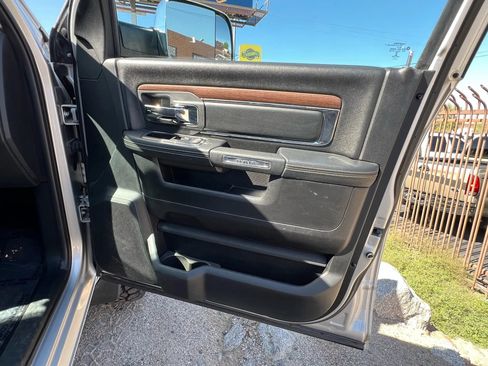 Used 2018 RAM 3500 Laramie image 19