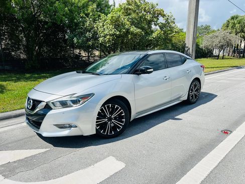 Used 2020 Nissan Maxima 3.5 SV w/ Floor Mat Group FWD image 1