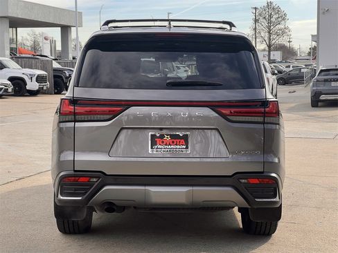 Used 2023 Lexus LX 600 4WD w/ Ultra Luxury Package image 4