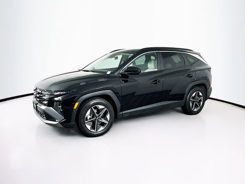 Used 2025 Hyundai Tucson SEL FWD image 4