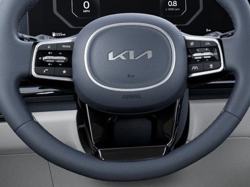 New 2025 Kia Carnival SX Prestige FWD image 22