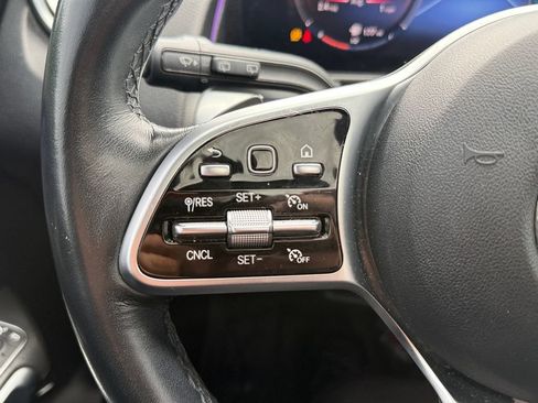 Used 2023 Mercedes-Benz GLB 250 4MATIC image 38