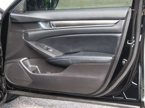 Used 2018 Honda Accord Sport image 37