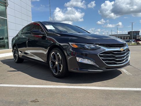 Used 2022 Chevrolet Malibu LT FWD image 4