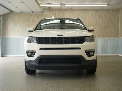 Used 2019 Jeep Compass Latitude AWD/4WD image 2