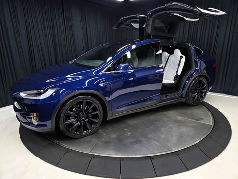 Used 2018 Tesla Model X 100D image 18
