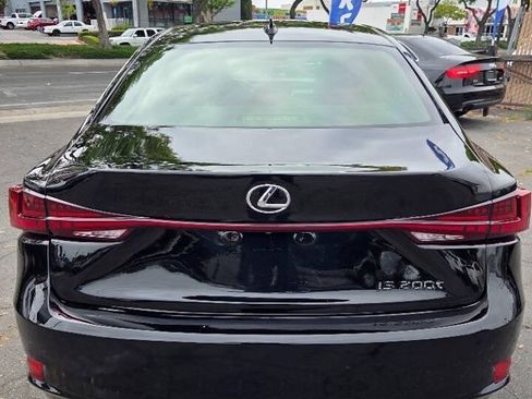 Used 2016 Lexus IS 200t w/ F Sport Package RWD image 12