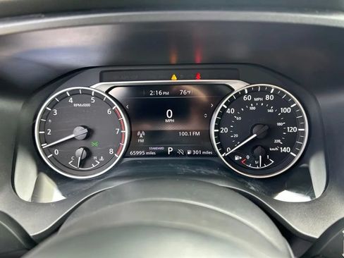 Used 2024 Nissan Rogue S FWD image 18
