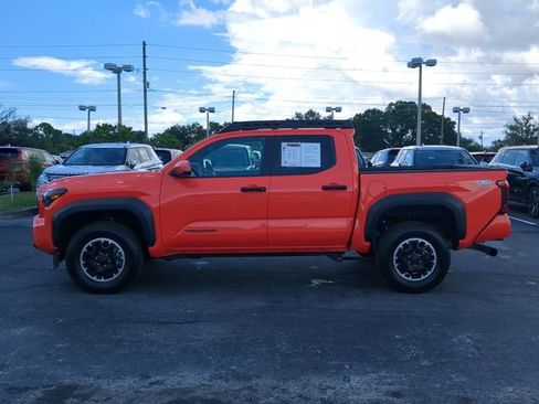 Used 2024 Toyota Tacoma TRD Off-Road w/ TRD Off Road Upgrade Package AWD/4WD image 9