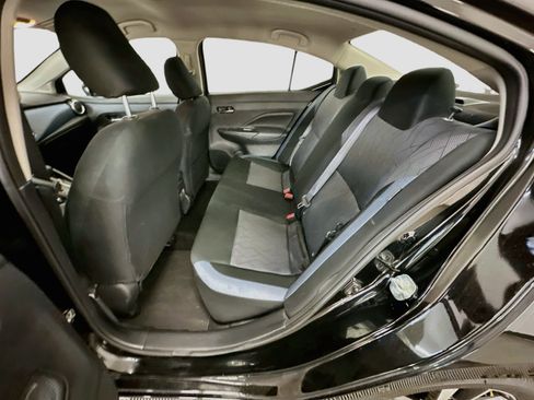 Used 2025 Nissan Versa SV FWD image 27