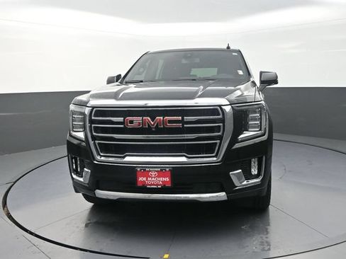 Used 2022 GMC Yukon SLT w/ SLT Premium Package AWD/4WD image 2