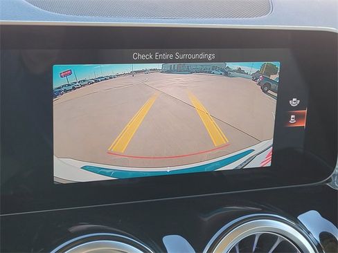 Used 2020 Mercedes-Benz GLB 250 GLB 250 image 16