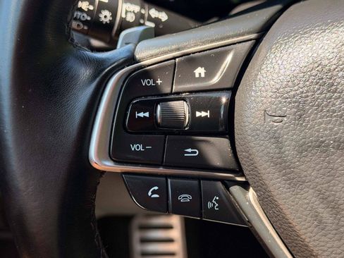 Used 2018 Honda Accord Sport image 21