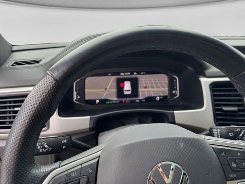 Used 2023 Volkswagen Atlas Cross Sport SEL R-Line AWD/4WD image 13