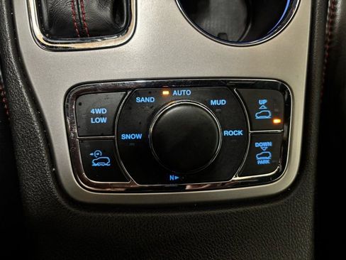 Used 2021 Jeep Grand Cherokee Trailhawk w/ Trailhawk Luxury Group image 18