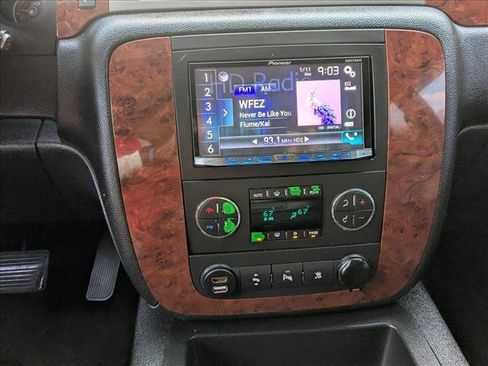 Used 2011 Chevrolet Tahoe LT image 12