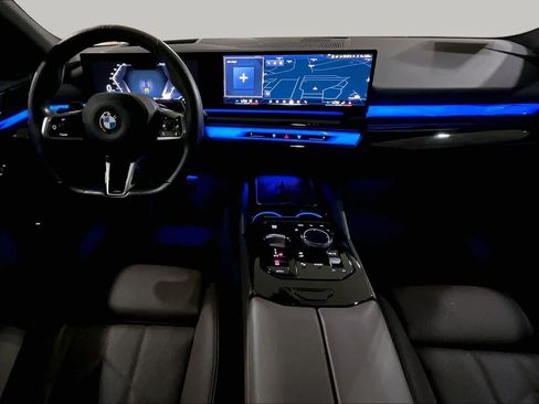 Used 2024 BMW 540i xDrive w/ Premium Package AWD/4WD image 15