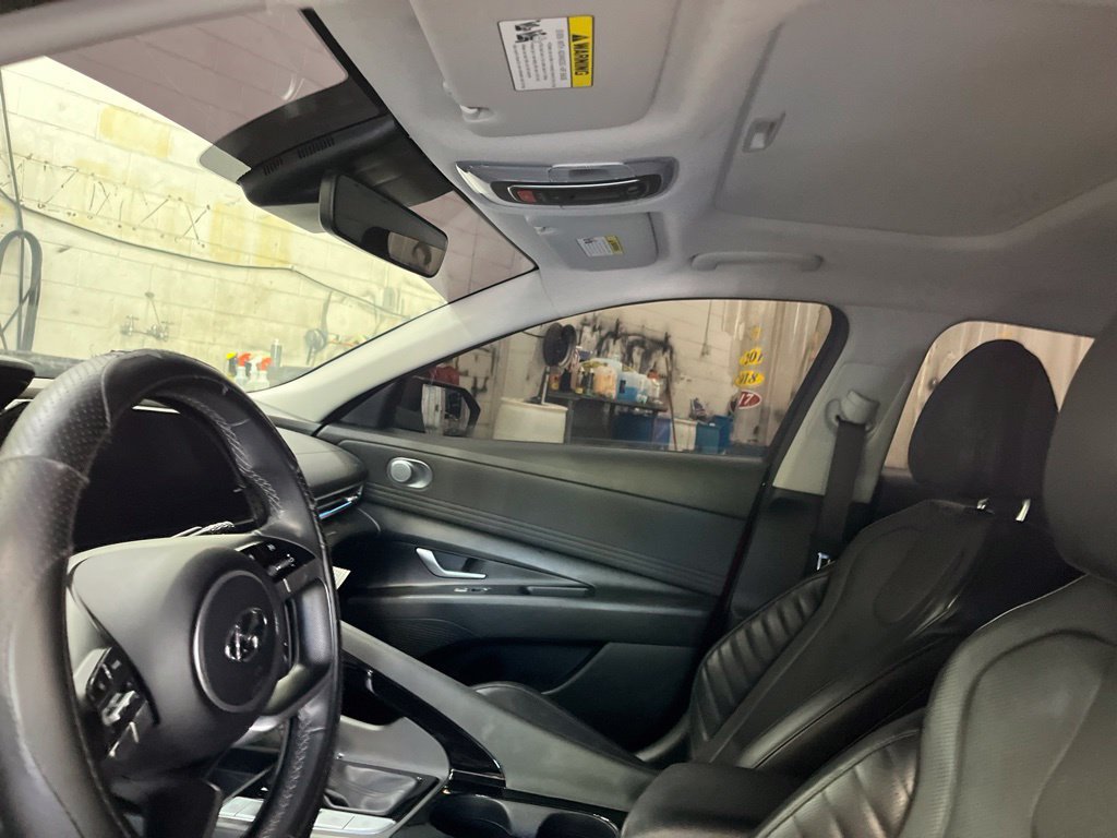 Used 2023 Hyundai Elantra Limited FWD image 18